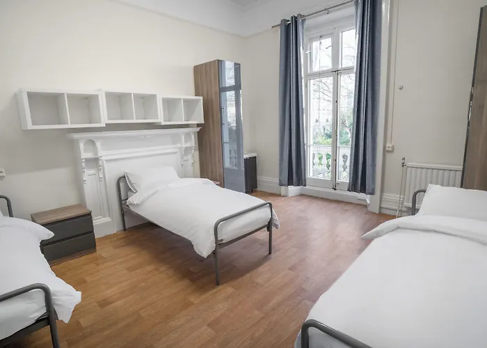 Hostel Holland House London